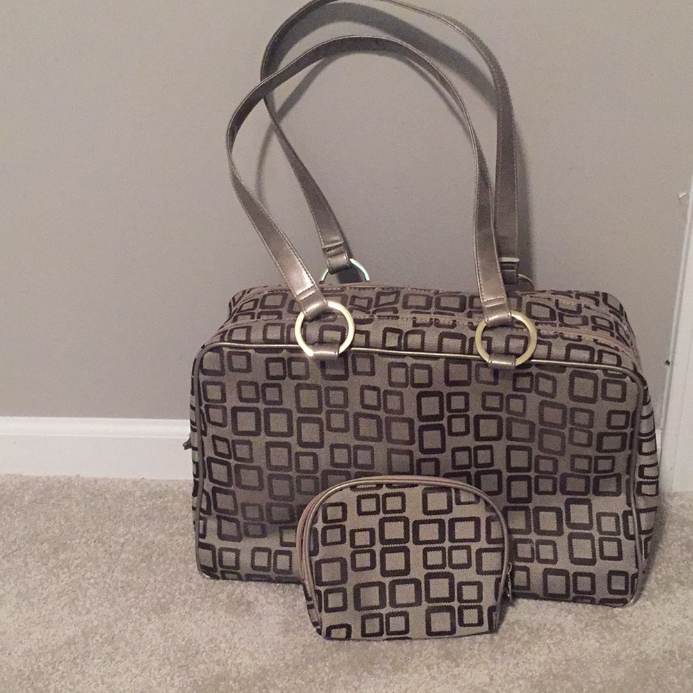 Hand Bag Set *Willing to Negotiate*